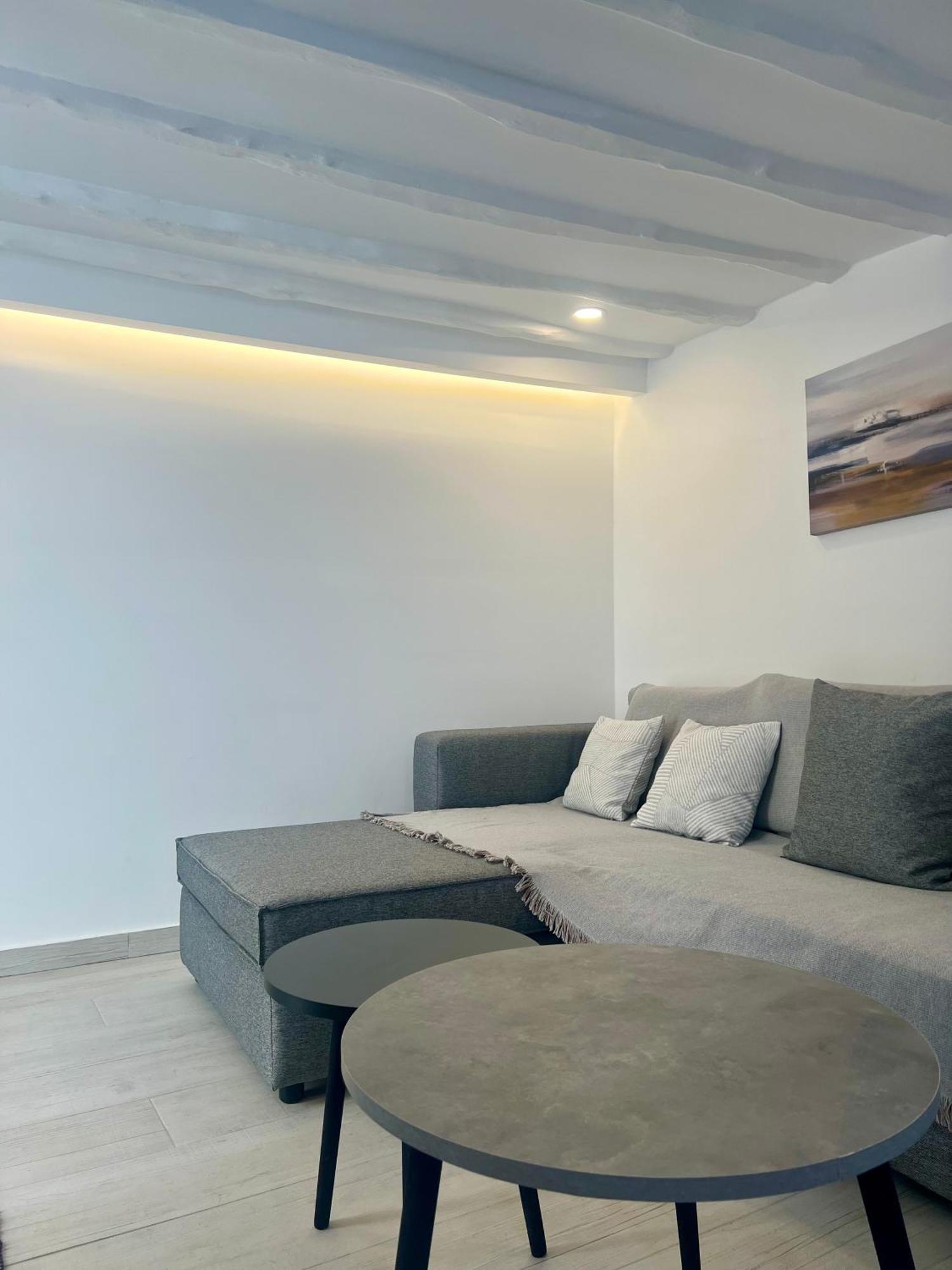 Camara'S Gem Apartment Poros Town Exterior photo